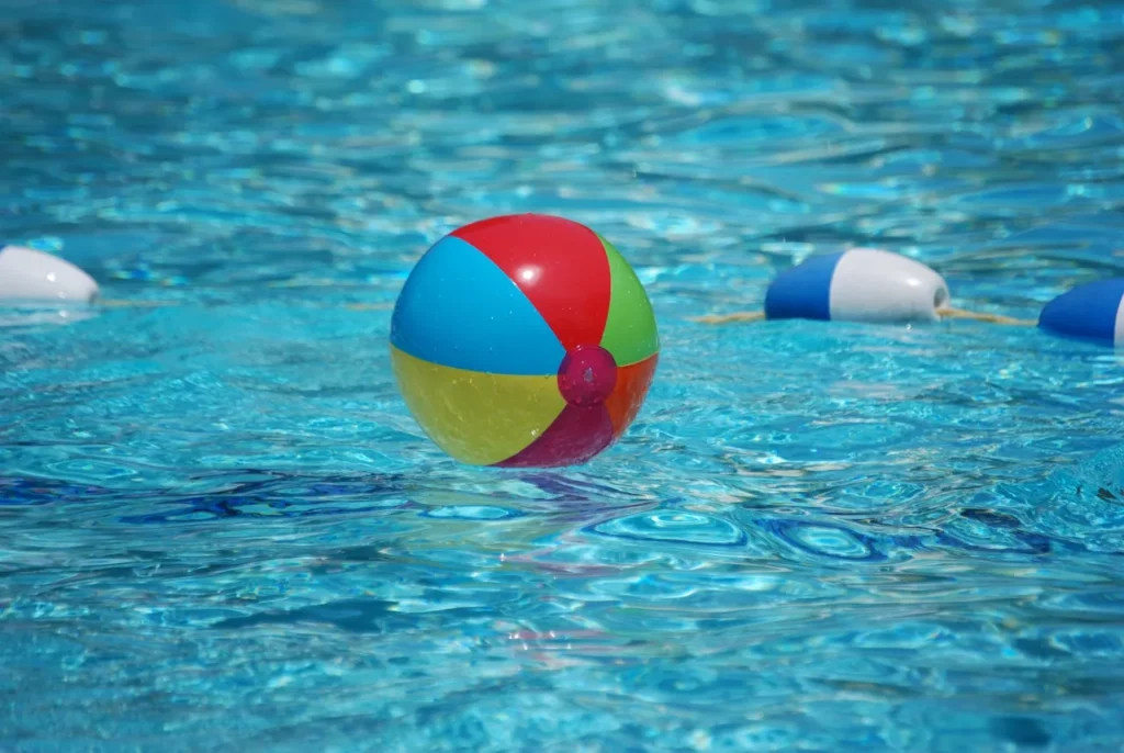 Swimming Pool Safety - 9 Important Tips to Know (Ellingwood Pro Safety Series) 4 swimming pool